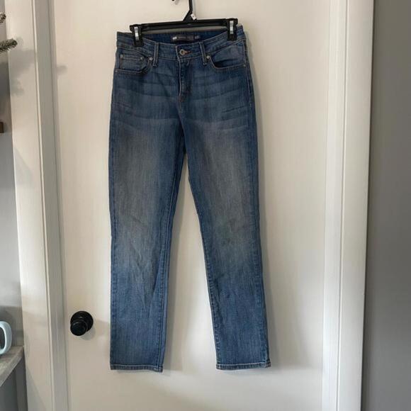 Levi's Blue Size 4/27 Women's Jeans‎ Demi Curve Classic Rise - Picture 1 of 7
